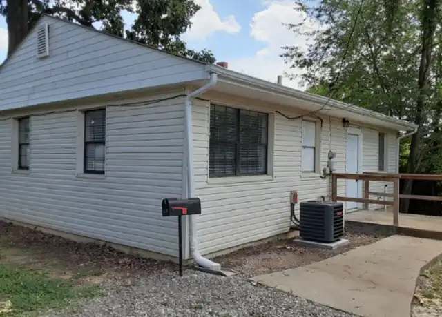 Property at 110 Nasson Ln, Oak Ridge, TN, 37830, 2 beds, 1 bath, [object Object]