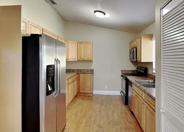 Property at 1500 Hammock Ln, Pembroke Pines, FL, 33026, 3 beds, 2 baths, [object Object]