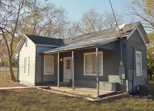 Property at 514 W Jefferson St, Brenham, TX, 77833, 2 beds, 1 bath, [object Object]