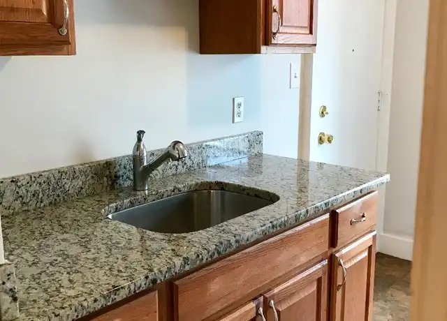 Property at 207 Broadway Unit 8, Everett, MA, 02149, 2 beds, 1 bath, [object Object]