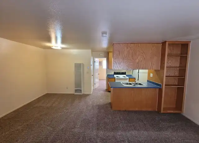 Property at 123 College Ave Unit 22, Modesto, CA, 95350, 1 bed, 1 bath, [object Object]