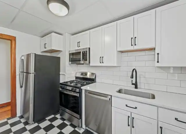 Property at 33 Franklin St Unit 3, Saratoga Springs, NY, 12866, 1 bed, 1 bath, [object Object]