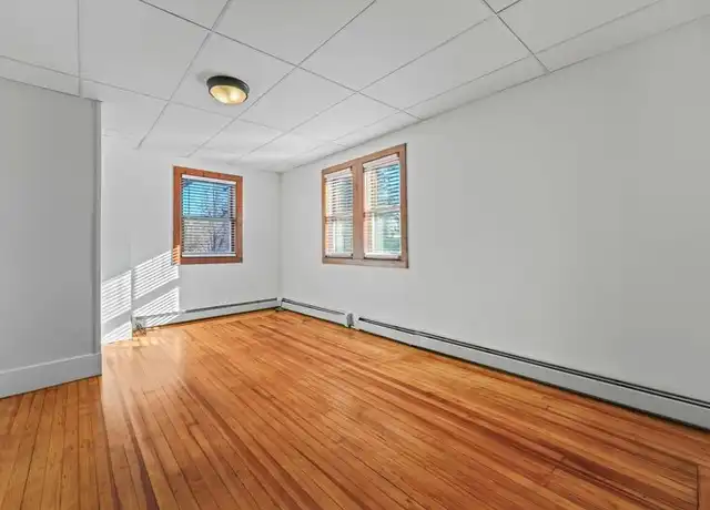 Property at 33 Franklin St Unit 3, Saratoga Springs, NY, 12866, 1 bed, 1 bath, [object Object]