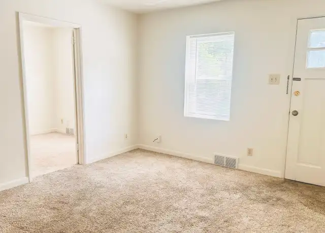 Property at 1204 Crest Ln, Lancaster, PA, 17601, 2 beds, 1 bath, [object Object]