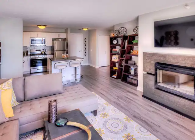 Property at 500 N State St Unit 1102, Chicago, IL, 60654, 1 bed, 1 bath, [object Object]