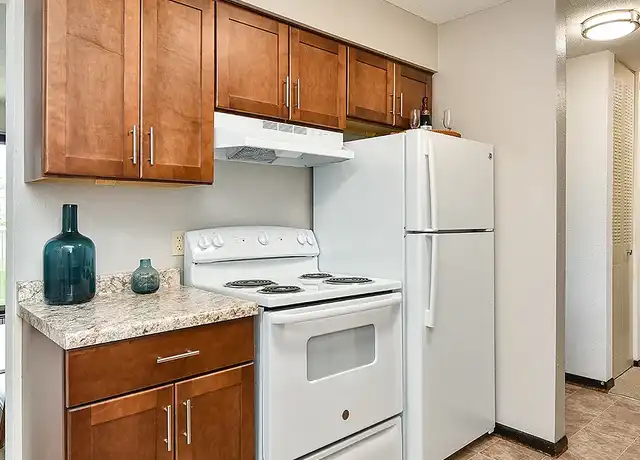 Property at Pines of Burnsville - 1024 Burnsville Pkwy, Burnsville, MN, 55337, 1-2 bed, 1-1.5 bath, [object Object]