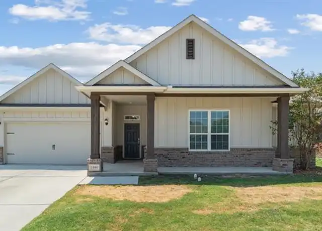 Property at 1440 Lakeview Dr, Azle, TX, 76020, 5 beds, 2 baths, [object Object]
