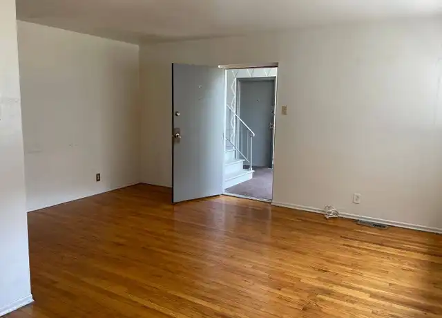 Property at 3225 Ashby Rd Unit 3, St Ann, MO, 63074, 1 bed, 1 bath, [object Object]