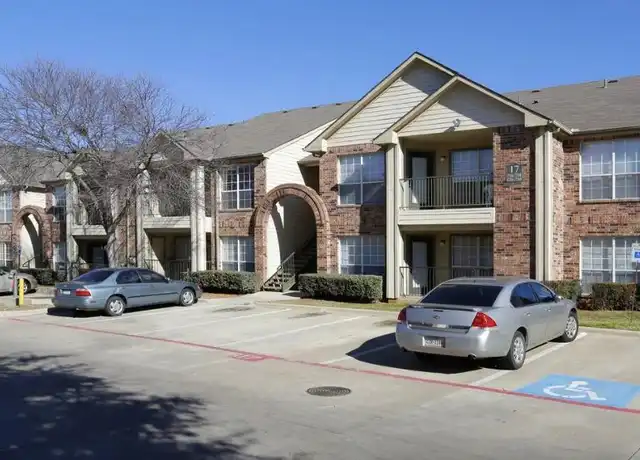 Property at 601 E Ash Ln, Euless, TX, 76039, 2 beds, 2 baths, [object Object]
