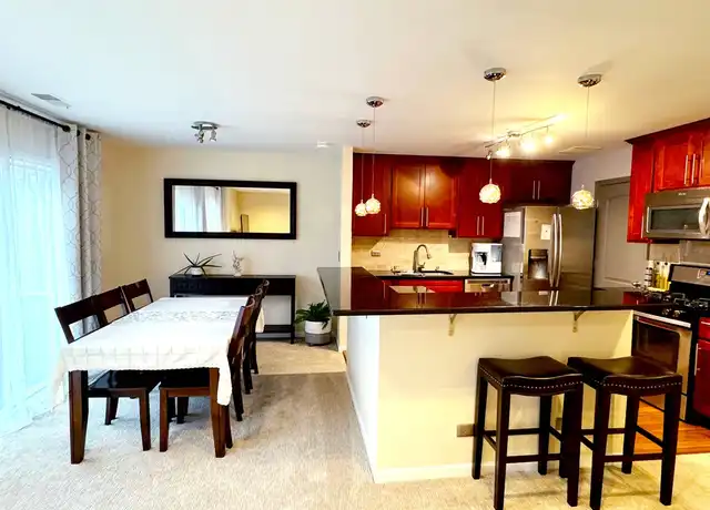 Property at 273 Driftwood Ln Unit B2, Schaumburg, IL, 60193, 2 beds, 2 baths, [object Object]