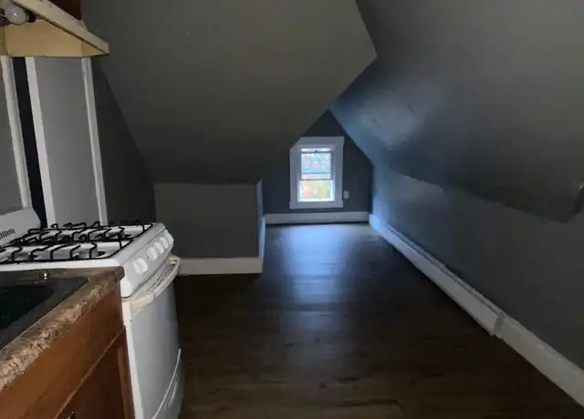 Property at 371 Myrtle Ave Unit 1, Bridgeport, CT, 06604, 1 bed, 1 bath, [object Object]