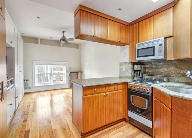 Property at 453 W 22nd St Unit 4F, New York, NY, 10011, 0 beds, 1 bath, [object Object]