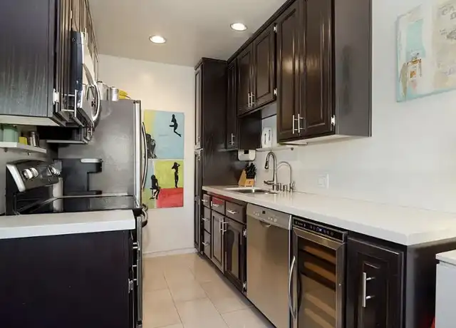 Property at 2002 4th St, Santa Monica, CA, 90405, 1 bed, 1 bath, [object Object]