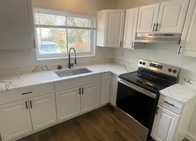 Property at 2067 N Opdyke Rd Unit B *, Auburn Hills, MI, 48326, 1 bed, 1 bath, [object Object]