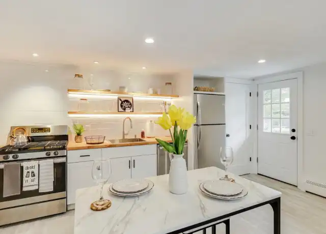 Property at 253 Main St #6, Dennis Port, MA, 02639, 1 bed, 1 bath, [object Object]