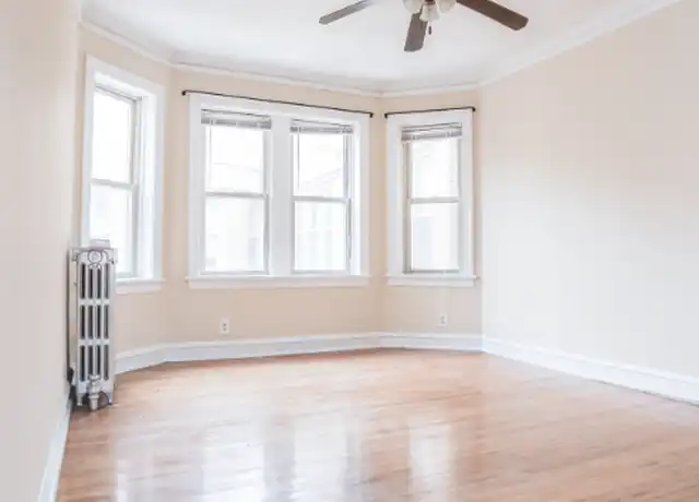 Property at 3950 W Roscoe St Unit 3, Chicago, IL, 60641, 1 bed, 1 bath, [object Object]