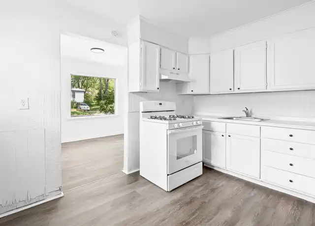 Property at 9823 Winkler Dr, Saint Louis, MO, 63136, 2 beds, 1 bath, [object Object]