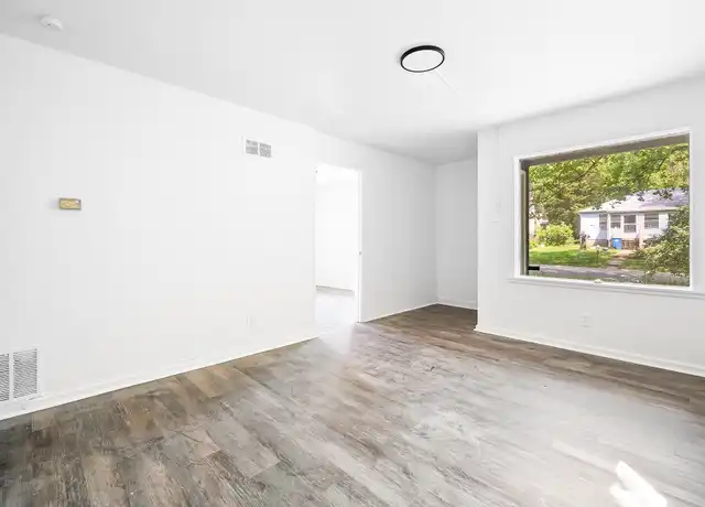 Property at 9823 Winkler Dr, Saint Louis, MO, 63136, 2 beds, 1 bath, [object Object]