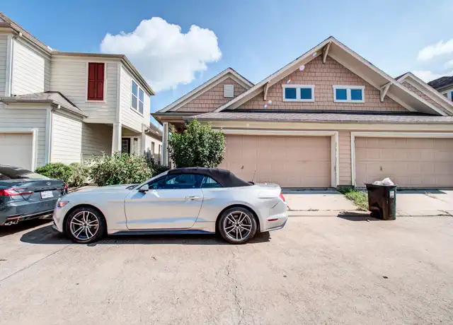 Property at 14926 Tuttle Point Dr, Houston, TX, 77082, 3 beds, 2 baths, [object Object]