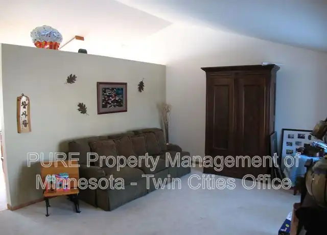 Property at 9675 84th St S, Cottage Grove, MN, 55016, 5 beds, 2 baths, [object Object]
