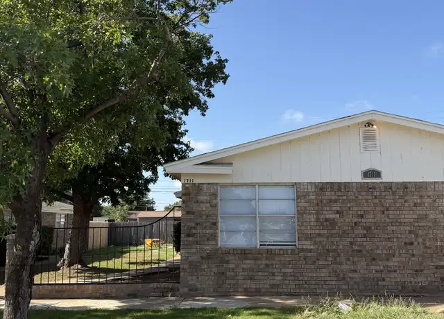 Property at 1711 66th St Unit A, Lubbock, TX, 79412, 2 beds, 1 bath, [object Object]