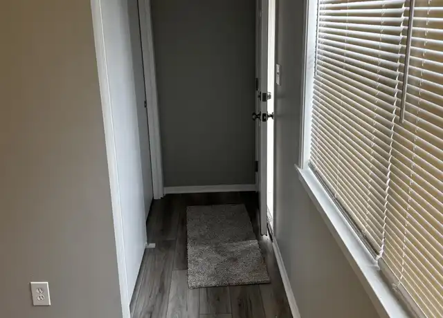 Property at 1035 S Kansas Ave Unit 3, Wichita, KS, 67211, 1 bed, 1 bath, [object Object]