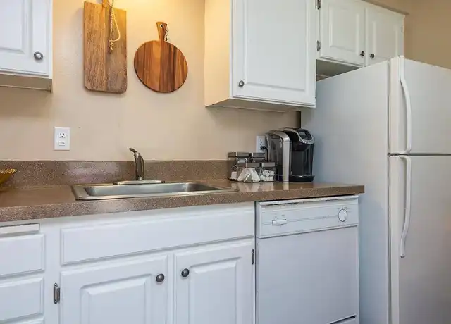 Property at Pinewood Terrace - 860 Boone Rd SE, Salem, OR, 97306, 2 beds, 1 bath, [object Object]