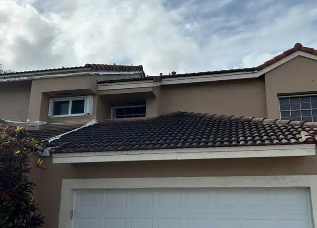 Property at 19172 NW 82nd Circle Ct, Hialeah, FL, 33015, 3 beds, 2 baths, [object Object]