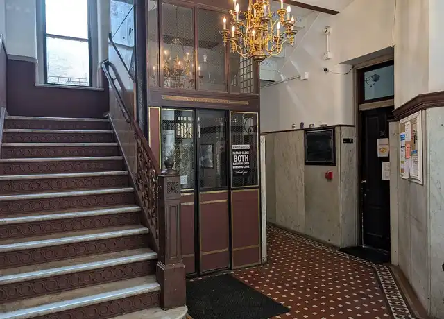 Property at Waldo Apartments - 204 W 8th St, Cincinnati, OH, 45203, 1 bed, 1 bath, [object Object]