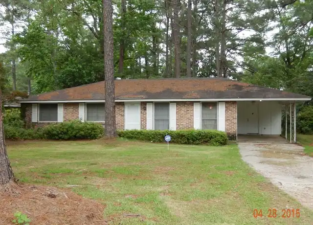 Property at 1013 Belvedere Cir W, Mobile, AL, 36606, 3 beds, 2 baths, [object Object]