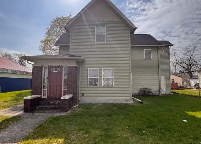 Property at 1415 W Franklin St Unit 2, Elkhart, IN, 46516, 2 beds, 1 bath, [object Object]