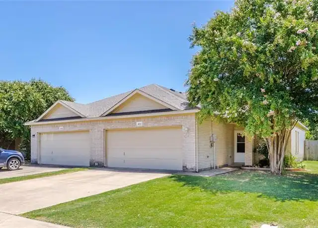 Property at 404 Blake Ln, Midlothian, TX, 76065, 3 beds, 2 baths, [object Object]