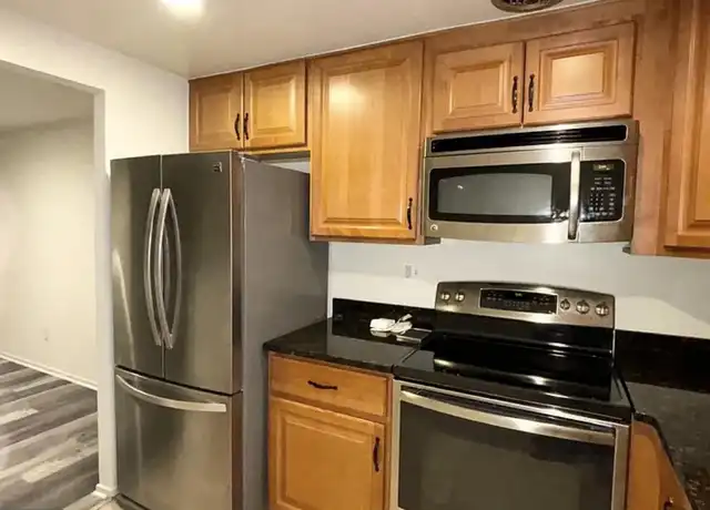 Property at 18697 Nathans Pl, Montgomery Village, MD, 20886, 2 beds, 1 bath, [object Object]