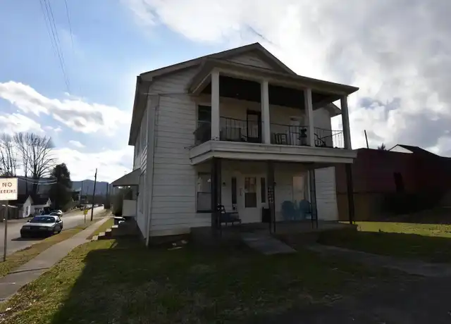 Property at 614 2 Broadway St Unit A, Irvine, KY, 40336, 3 beds, 1 bath, [object Object]
