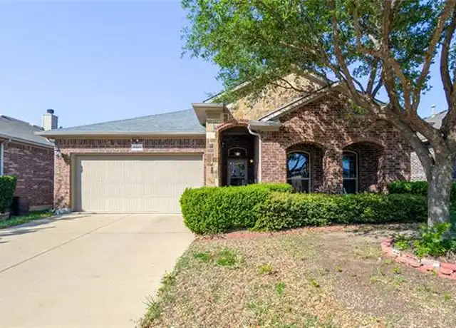 Property at 5821 Comanche Peak Dr, Fort Worth, TX, 76179, 3 beds, 2 baths, [object Object]