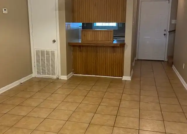 Property at 305 Cole Ave, Monroe, LA, 71201, 2 beds, 2.5 baths, [object Object]