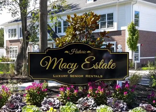 Property at 46 Islip Ave Unit 402, Islip, NY, 11751, 2 beds, 2 baths, [object Object]