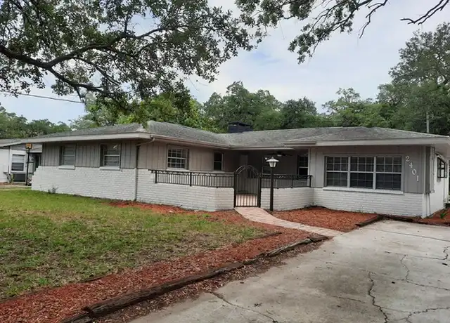 Property at 2401 53rd Ave W, Bradenton, FL, 34207, 4 beds, 2 baths, [object Object]