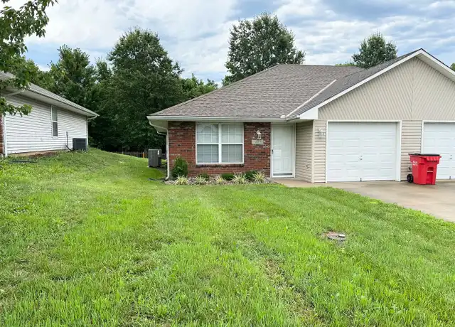Property at 2808 NW Mill Pl, Blue Springs, MO, 64015, 2 beds, 1.5 baths, [object Object]