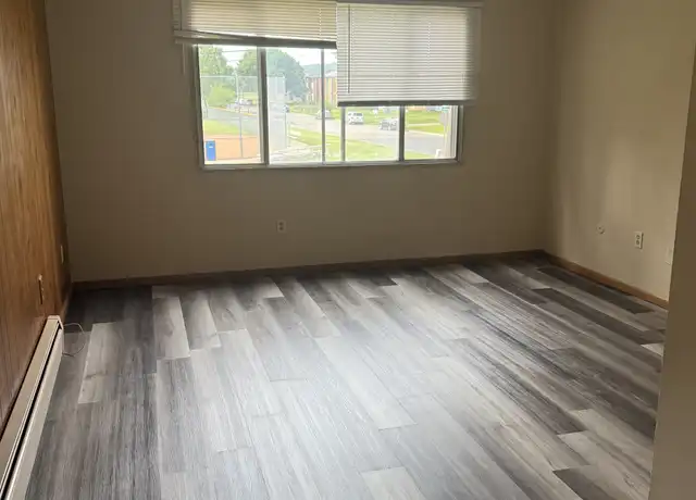 Property at 464 Pullman Ave Unit 4, St Paul Park, MN, 55071, 2 beds, 1 bath, [object Object]