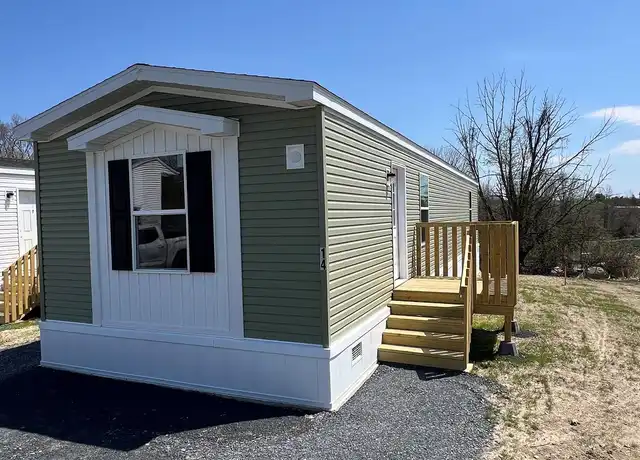 Property at 985 Route 17M, Middletown, NY, 10940, 2 beds, 2 baths, [object Object]
