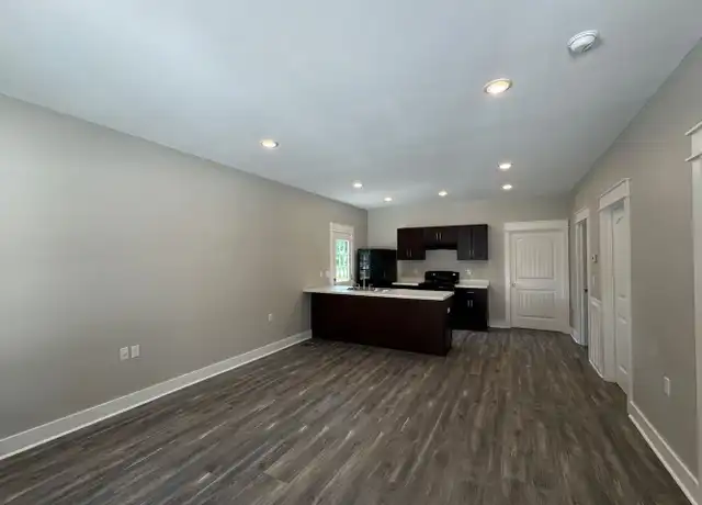 Property at 440 23rd St Unit 460 23rd A, Batesville, AR, 72501, 3 beds, 2 baths, [object Object]
