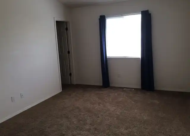 Property at 693 E Baldwin St, Meridian, ID, 83646, 4 beds, 2 baths, [object Object]