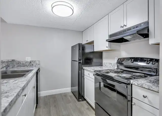 Property at Vista North - 2200 Cedar Trace Cir, Tampa, FL, 33613, 1 bed, 1 bath, [object Object]