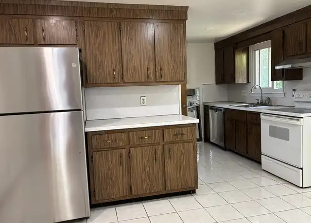 Property at 363 Linwood Ave Unit 2, Newton, MA, 02460, 3 beds, 1 bath, [object Object]