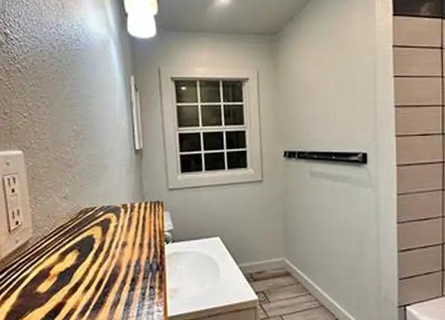 Property at 833 Woodland Dr, Garland, TX, 75040, 3 beds, 1 bath, [object Object]