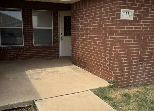 Property at 511 N Brentwood Ave Unit B, Lubbock, TX, 79416, 3 beds, 3 baths, [object Object]