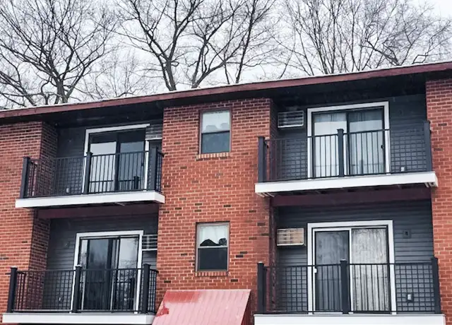 Photo of 1 Colatosti Pl, Albany, NY 12208