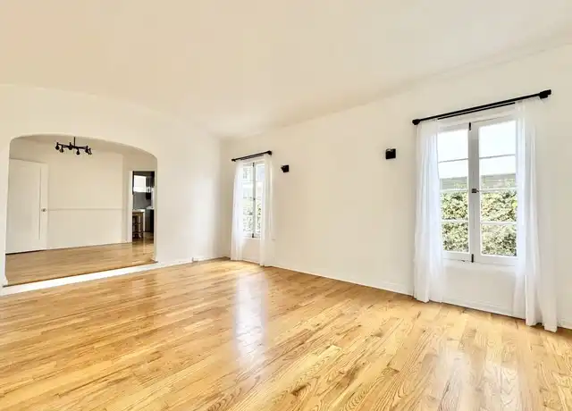Property at 1450 S Wooster St, Los Angeles, CA, 90035, 3 beds, 2 baths, [object Object]