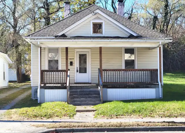 Property at 1019 13th St SE, Roanoke, VA, 24013, 2 beds, 1 bath, [object Object]